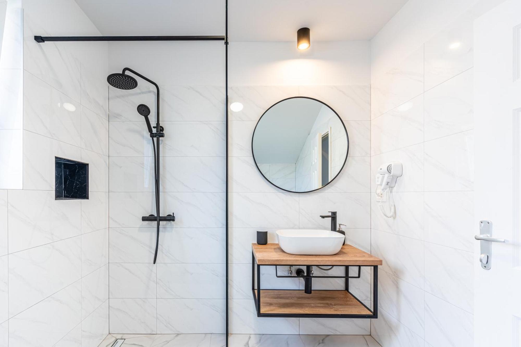 קרס Apartments & Rooms Klemenc מראה חיצוני תמונה