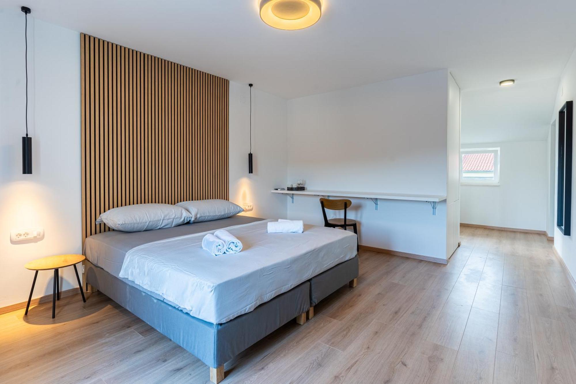 קרס Apartments & Rooms Klemenc מראה חיצוני תמונה
